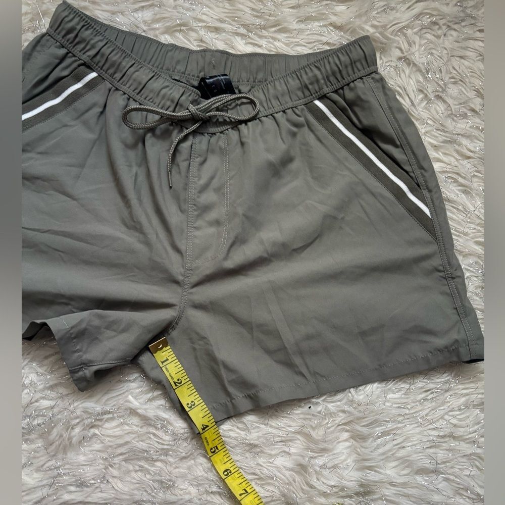 ASOS Light Green Hybrid Shorts Size UK 34” 86cm - Picture 9 of 10